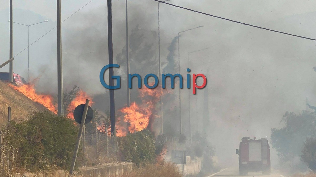 Μαίνεται η φωτιά στην Πάτρα – Τραυματίστηκε ένας πυροσβέστης