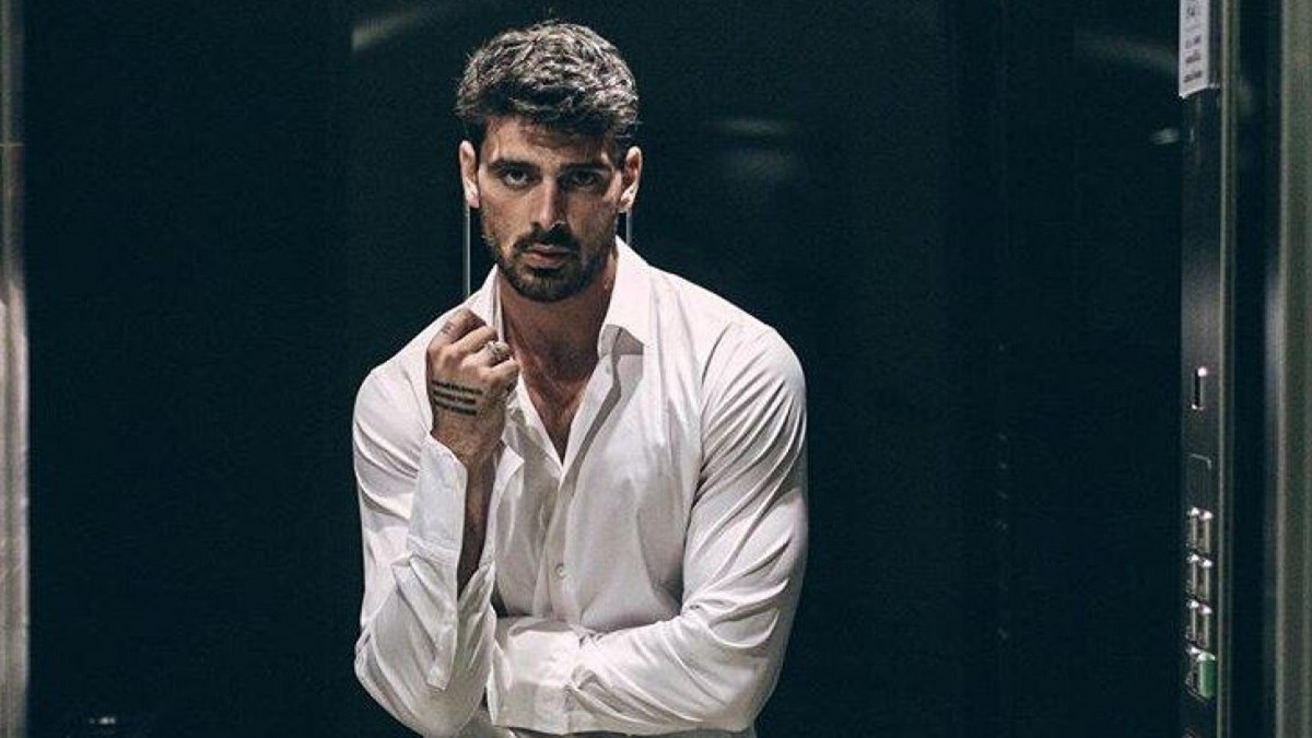 Ο Μικέλε Μορόνε είναι ερωτευμένος και το απέδειξε με… τατουάζ