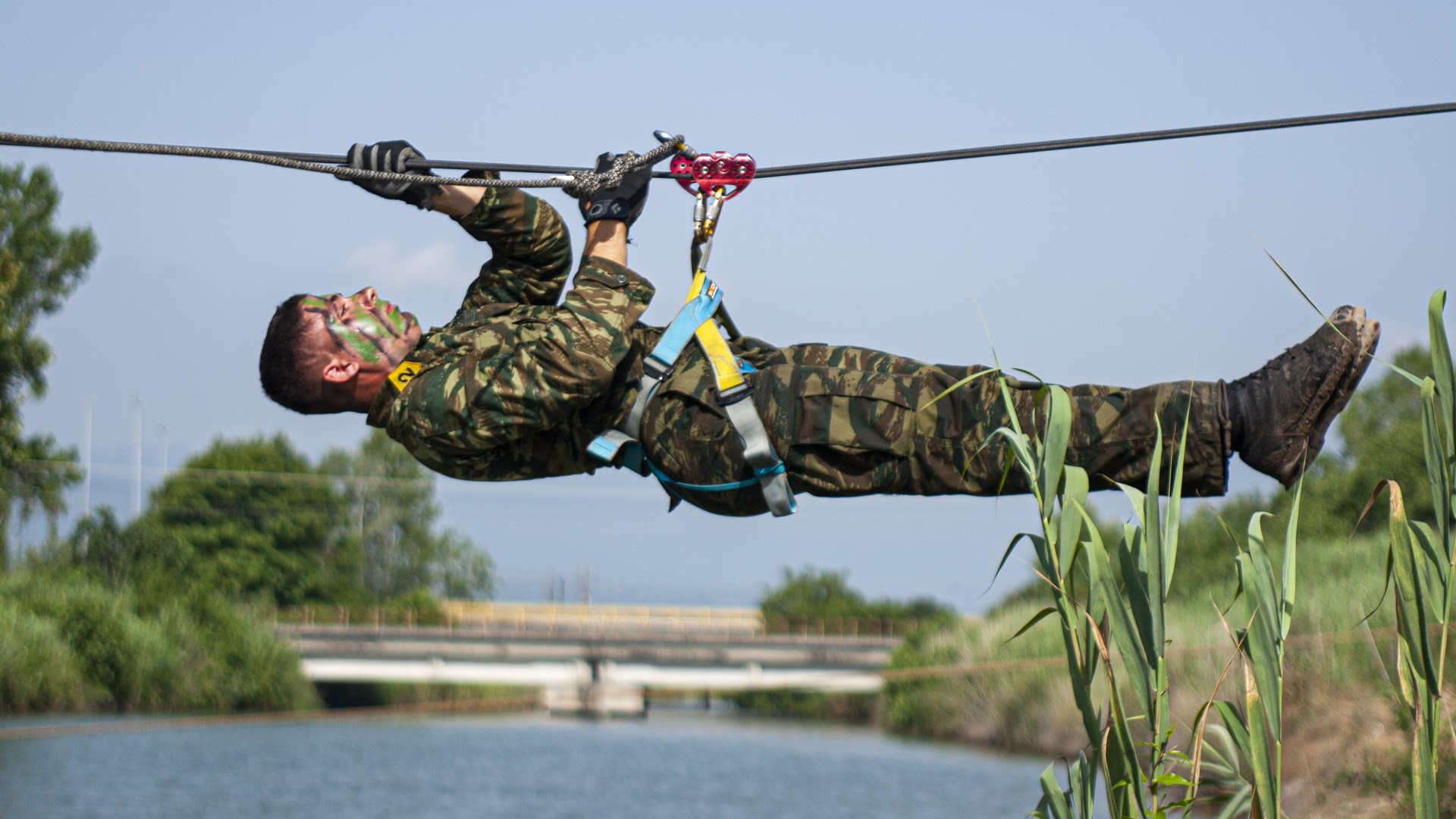 Η σκληρή καλοκαιρινή εκπαίδευση των αυριανών Αξιωματικών του Στρατού – ΒΙΝΤΕΟ & ΦΩΤΟ