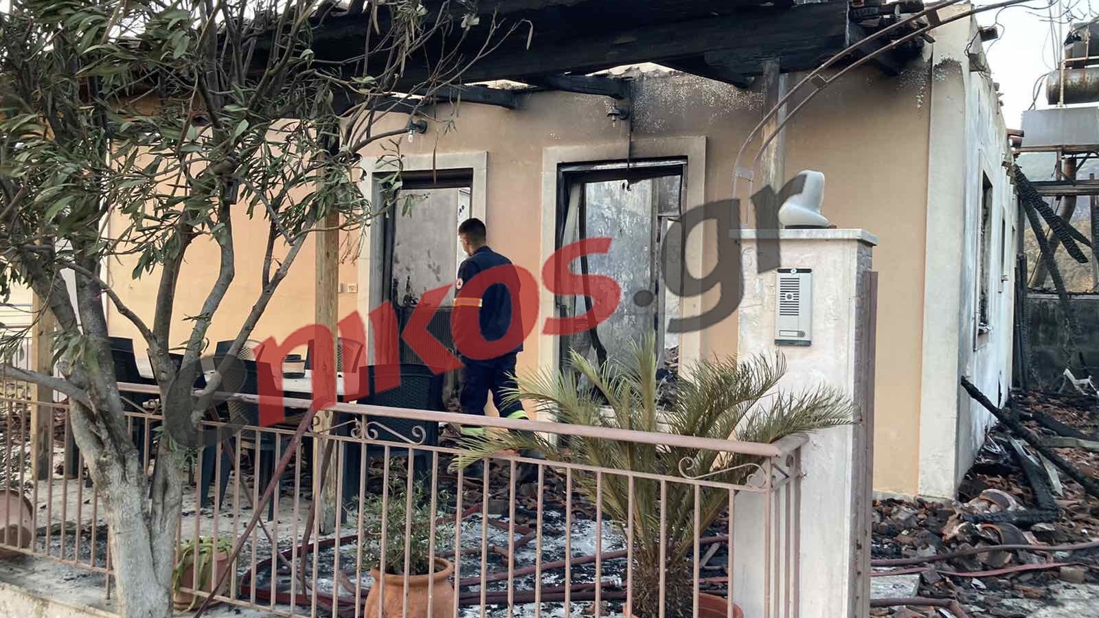 Συνεχίζεται η μάχη με τις φλόγες στην Αχαΐα – Ενισχύθηκαν οι δυνάμεις της Πυροσβεστικής στη Δροσιά