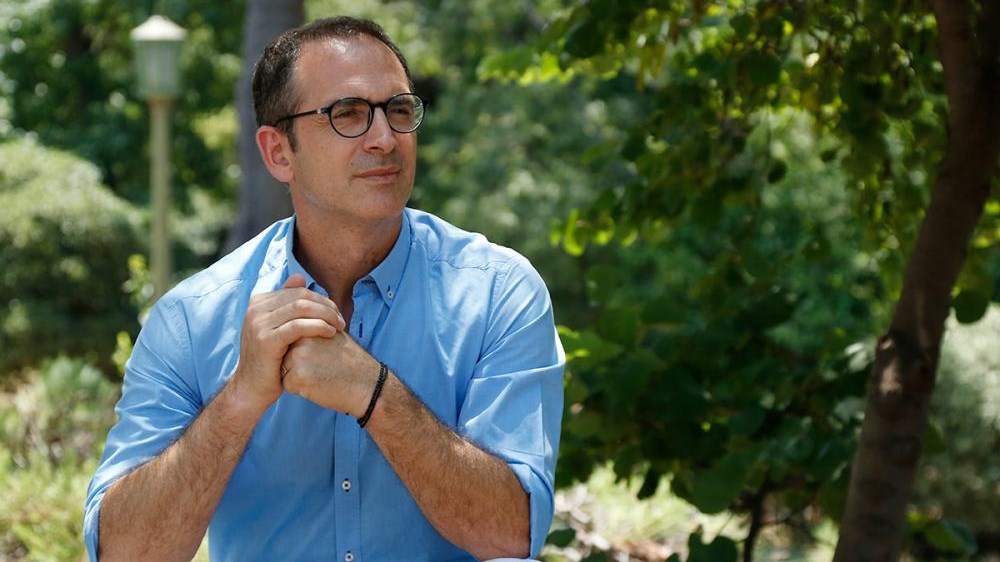 Το ξέσπασμα του Κώστα Κρομμύδα κατά του Πέτρου Φιλιππίδη – “Νόμιζε ότι θα έφευγε για διακοπές;”