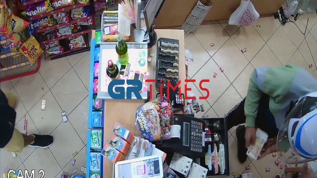 Ληστές απείλησαν με σφυρί υπάλληλο μίνι μάρκετ στη Θεσσαλονίκη – ΒΙΝΤΕΟ ντοκουμέντο