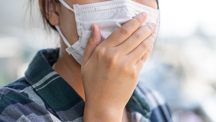 Νέες οδηγίες από το CDC για τη χρήση μασκών σε εσωτερικούς χώρους από τους εμβολιασμένους