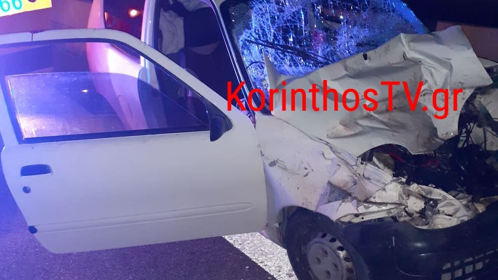 Αυτοκίνητο “καρφώθηκε” σε νταλίκα στην Κορίνθου – Πατρών – ΦΩΤΟ