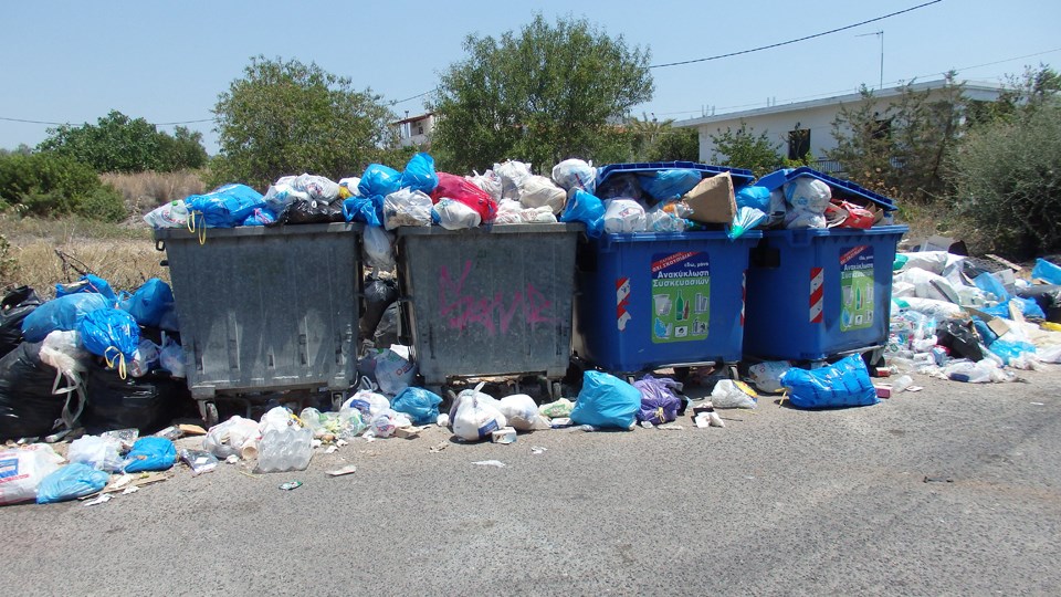 Σκουπίδια μόνο το βράδυ – Τα μέτρα για τον καύσωνα στη Θεσσαλονίκη