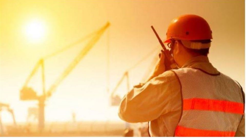 Καύσωνας: Αυτά είναι τα μέτρα προστασίας των εργαζομένων