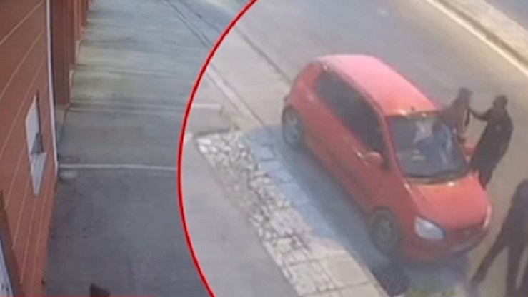 Βίντεο ντοκουμέντο από την επίθεση με μαχαίρι σε πυροσβέστες στη Ζάκυνθο