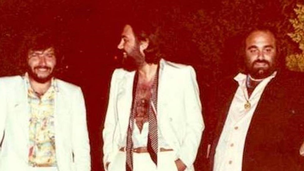 Σπάνια φωτογραφία: Τα “Παιδιά της Αφροδίτης” σε γάμο στη Χασιά…