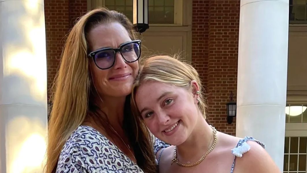 Αυτός είναι ο λόγος που τα… έβαψε μαύρα η Brooke Shields