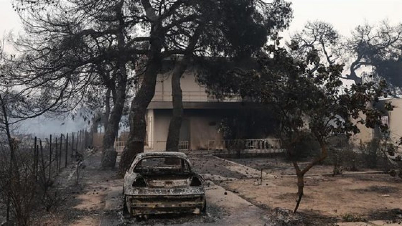 Φωτιές στην Ελλάδα: Το 2021 κάηκαν τόσα στρέμματα όσα κατά την τελευταία 8ετία – Δείτε τον πίνακα