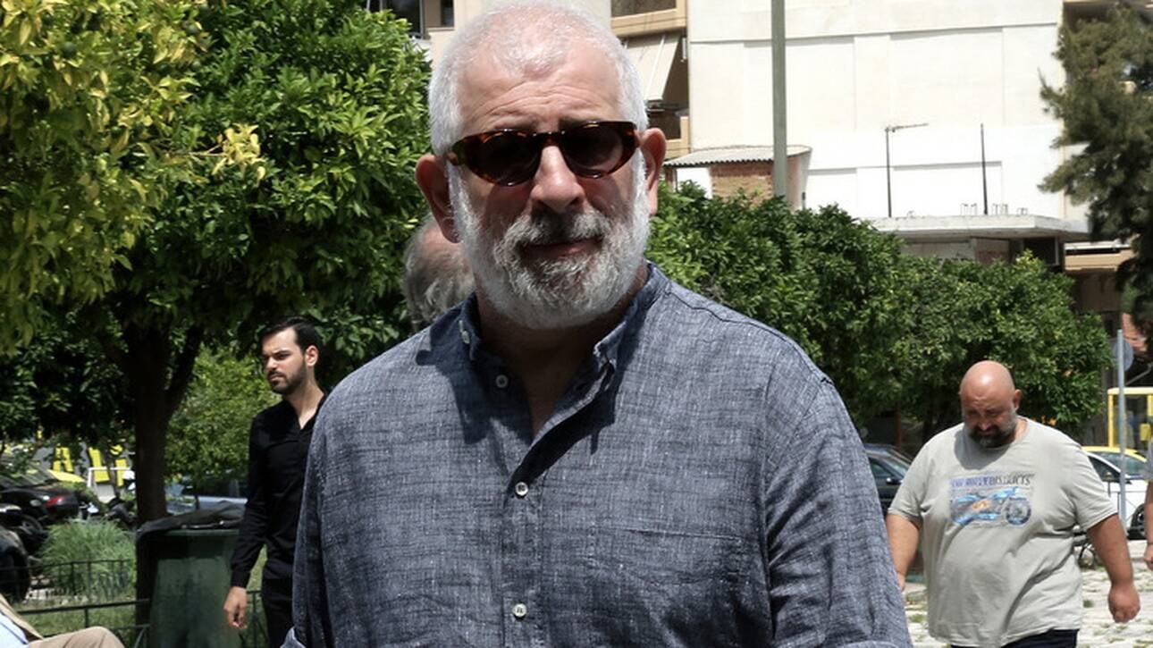 Συγκλονίζει η γυναίκα που κατήγγειλε τον Πέτρο Φιλιππίδη – “Τον φοβάμαι ακόμη και τώρα”