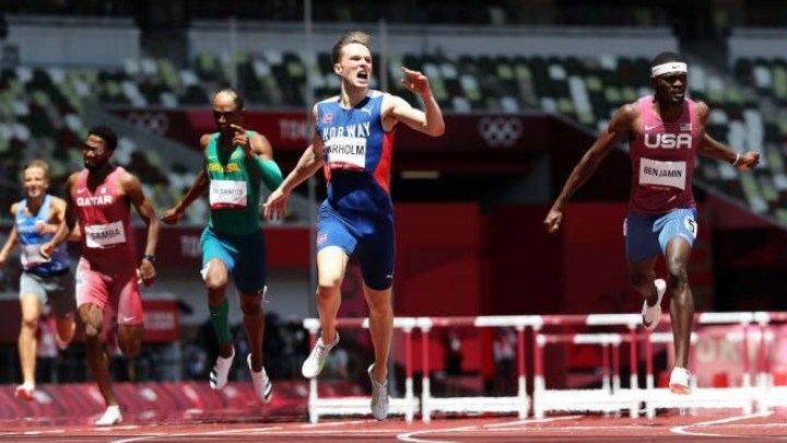 Ολυμπιακοί Αγώνες: Χρυσό μετάλλιο και παγκόσμιο ρεκόρ στα 400 μέτρα με εμπόδια από τον Βάρχολμ
