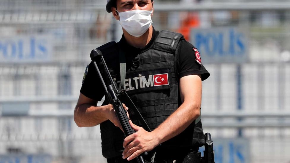 Νέα έμπνευση Ερντογάν: Αστυνομικοί σε ρόλο διπλωμάτη