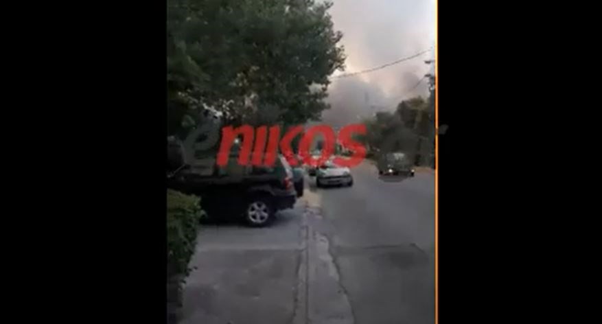Φωτιά στη Βαρυμπόμπη: ΒΙΝΤΕΟ αναγνώστη από τη Νέα Κηφισιά