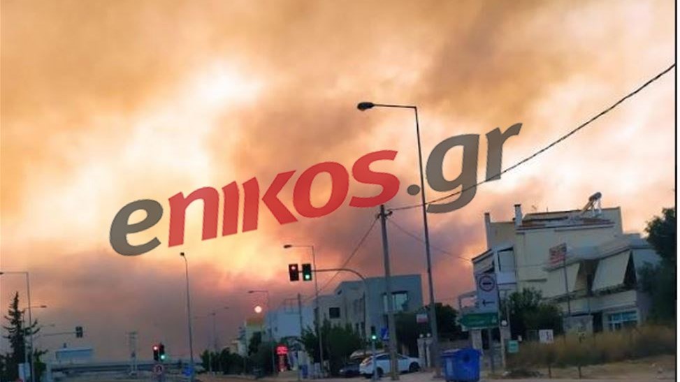 Χαρδαλιάς για Βαρυμπόμπη: Τρία τα μέτωπα, επικίνδυνη η πυρκαγιά – Έγιναν 315 απεγκλωβισμοί