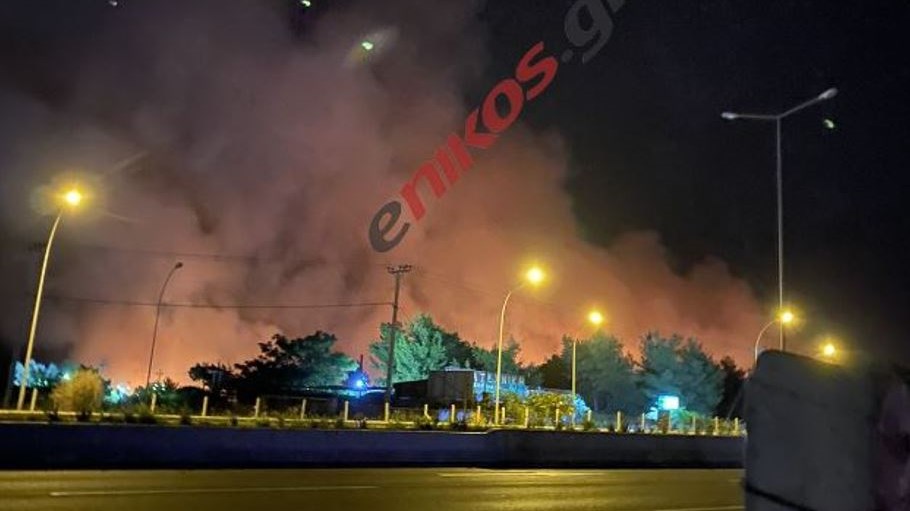 Φωτιά στη Βαρυμπόμπη: Αποκατάσταση της κυκλοφορίας στο ρεύμα προς Αθήνα