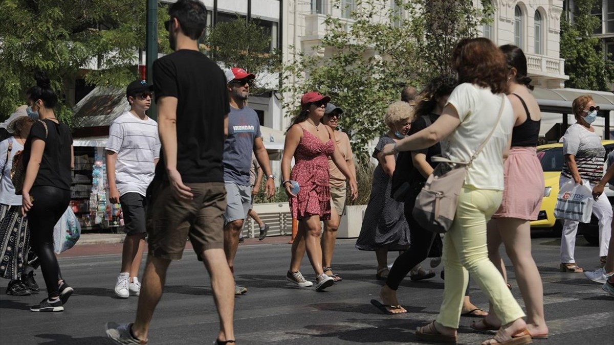 Φοβίζει η μεγάλη διασπορά σε όλη τη χώρα – Οι εκτιμήσεις Σαρηγιάννη για τις επόμενες ημέρες