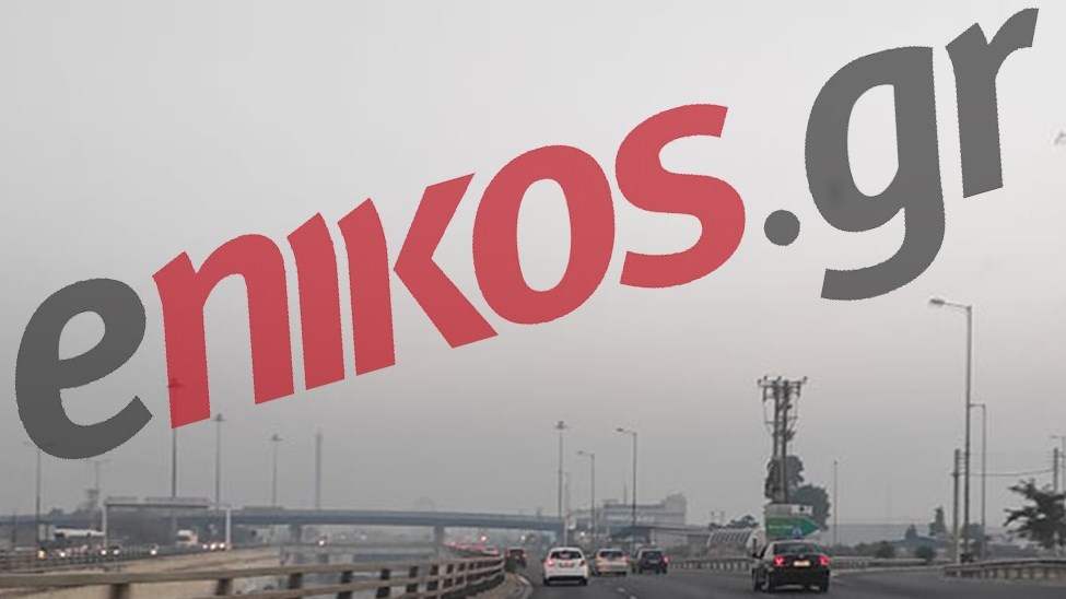 Φωτιά στη Βαρυμπόμπη: Πού έχει διακοπεί η κυκλοφορία των οχημάτων