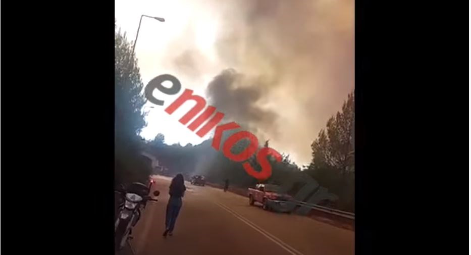 Φλέγεται η Ηλεία: Εκκενώνονται η Αρχαία Ολυμπία και οικισμοί – Καίγονται σπίτια, πληροφορίες για εγκλωβισμένους