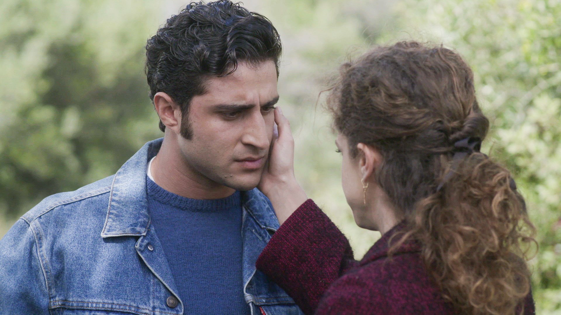 Άγριες Μέλισσες: Ο “Μπάμπης” προειδοποιεί τους τηλεθεατές για τη νέα σεζόν