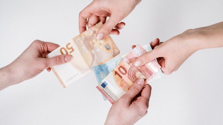 Πώς αμείβεται η εργασία τον Δεκαπενταύγουστο