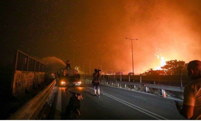 Φωτιά στην Αττική: Εκκενώνεται πλήρως η δομή φιλοξενίας στη Μαλακάσα