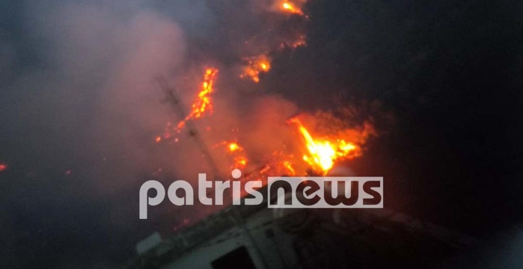 Ηλεία: Προληπτική εκκένωση τεσσάρων κοινοτήτων εξαιτίας της φωτιάς στην περιοχή Κολίρι