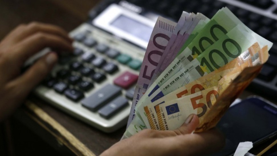 Νέοι δικαιούχοι για τα «κουπόνια» εξόφλησης φόρων και εισφορών – Τι πρέπει να προσέξουν