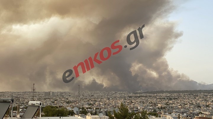 “Πνίγεται” στους καπνούς η Αττική – Οδηγίες για τους πολίτες