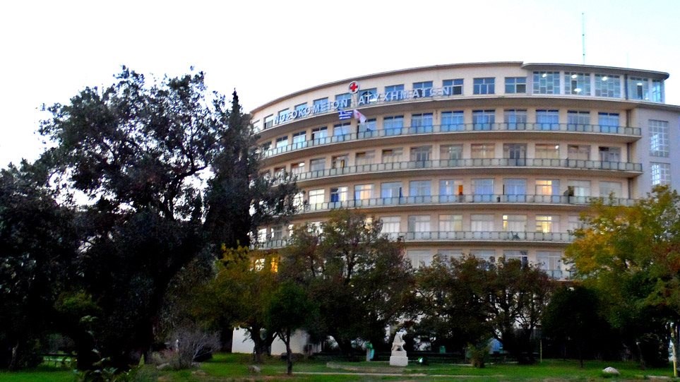 Φωτιά στην Αττική: Σε κρίσιμη κατάσταση κάτοικος της Ιπποκρατείου Πολιτείας – Τραυματίστηκε στο κεφάλι