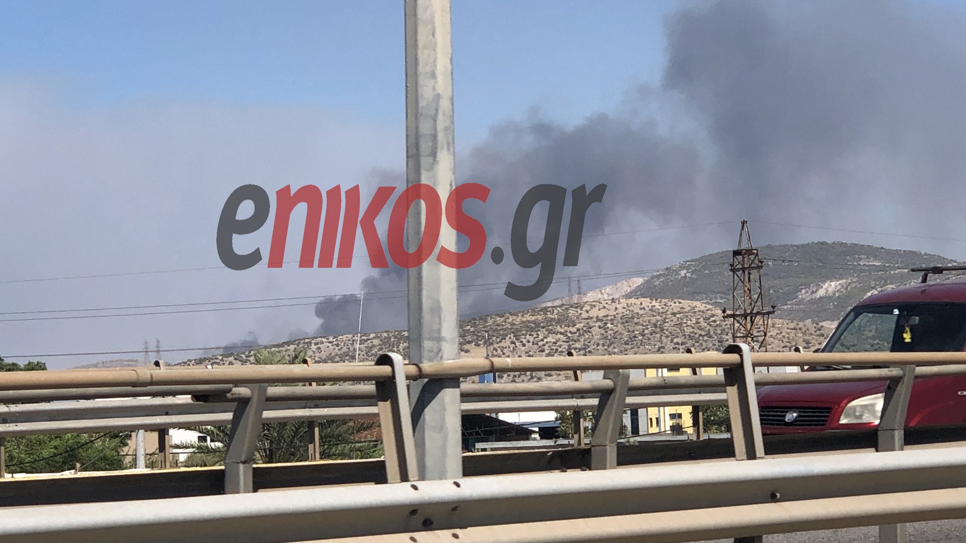 Νέες εικόνες από τη φωτιά στα Άνω Λιόσια – ΦΩΤΟ – ΒΙΝΤΕΟ αναγνωστών