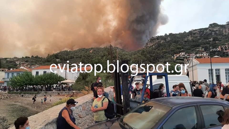 Ασταμάτητη η φωτιά στην Εύβοια: Εκκενώνεται η Λίμνη – Σε απόγνωση οι κάτοικοι, φεύγουν με ferry boat