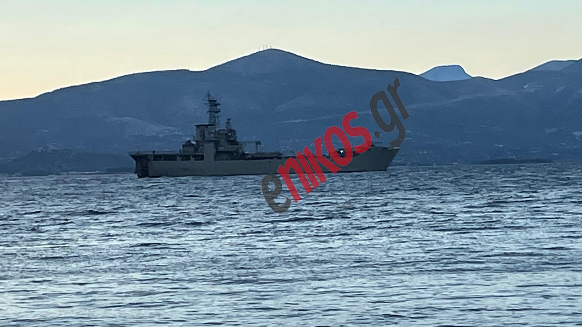 Πλοίο του Πολεμικού Ναυτικού στον Ωρωπό – ΦΩΤΟ αναγνώστη