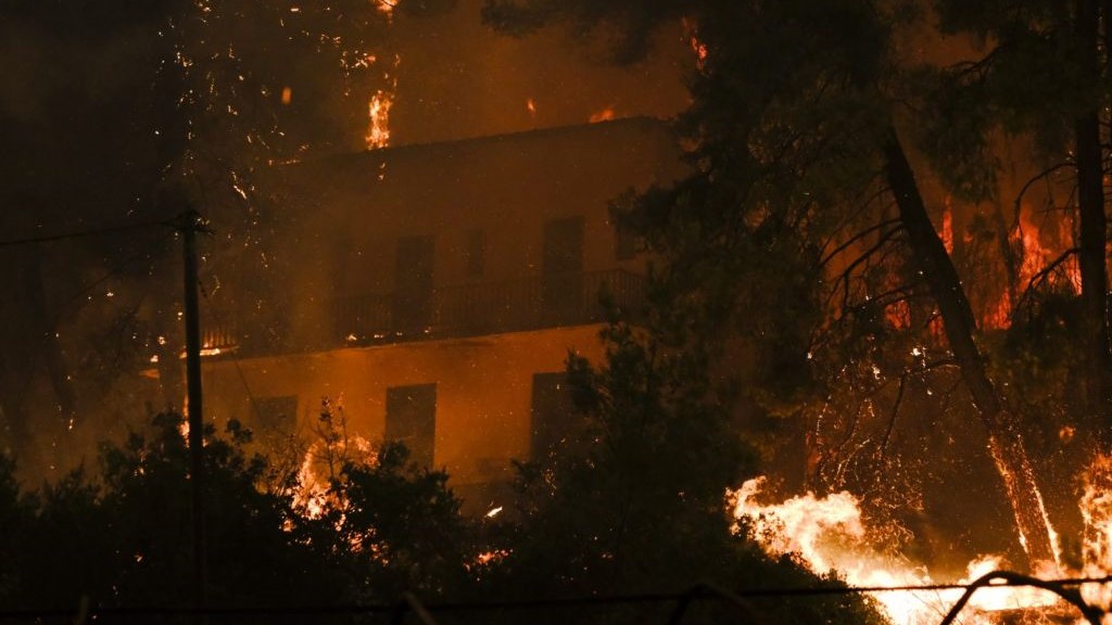 Άλλη μια δύσκολη νύχτα στην Εύβοια