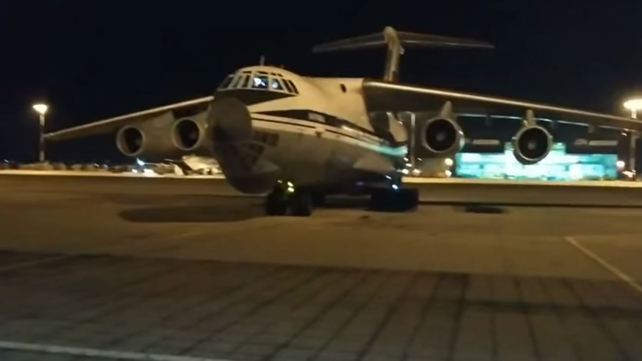 Αυτό είναι το θηριώδες ρωσικό αεροσκάφος Ilyushin Il-76 που έφτασε στην Ελλάδα – ΒΙΝΤΕΟ