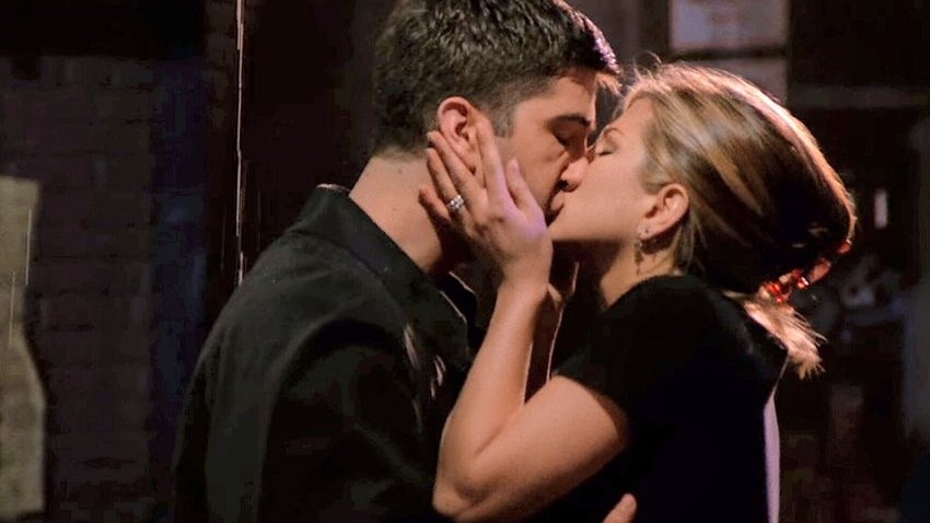 “Βόμβα” έσκασε στο Χόλιγουντ: Jennifer Aniston και David Schwimmer είναι ζευγάρι;