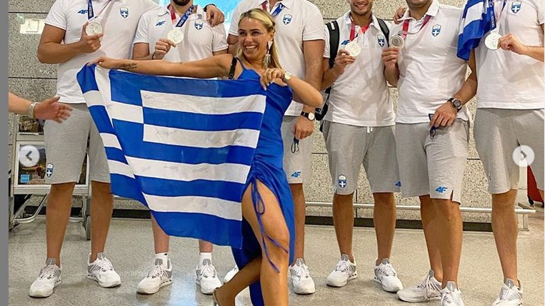 Κόνι Μεταξά: Υποδέχθηκε τον ολυμπιονίκη Μάριο Καπότση στο αεροδρόμιο – ΦΩΤΟ