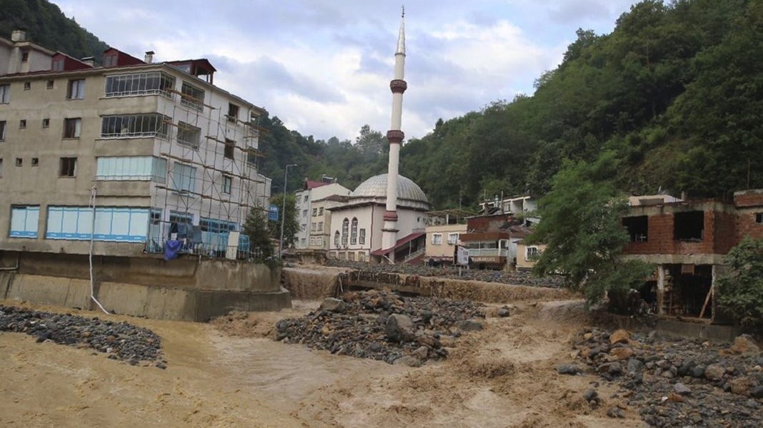 Αυξάνεται ο αριθμός των νεκρών από τις φονικές πλημμύρες στην Τουρκία