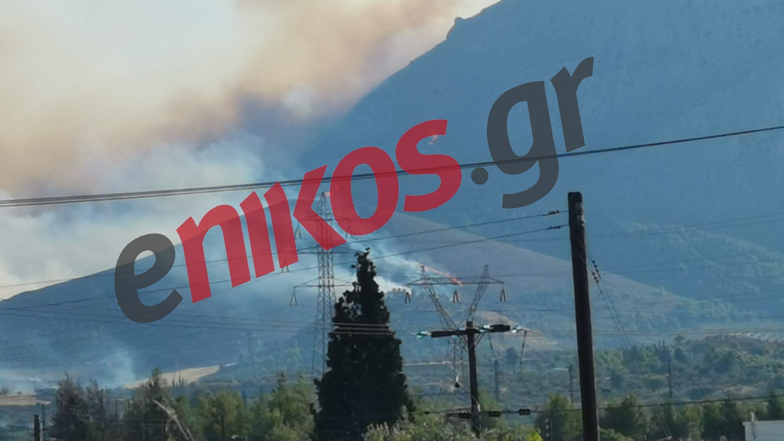 Μαίνεται η μεγάλη φωτιά στην Αρχαία Κόρινθο – Εκκενώνεται οικισμός – ΦΩΤΟ-ΒΙΝΤΕΟ αναγνωστών