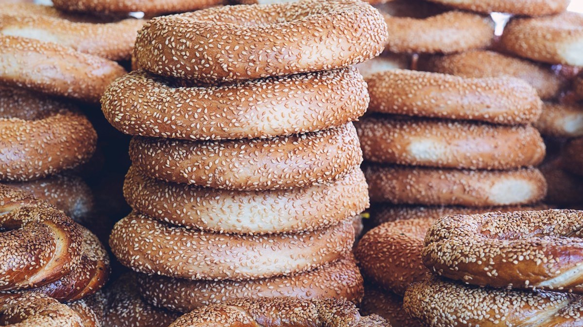 Οι τουρίστες τρελαίνονται για το κουλούρι Θεσσαλονίκης – Τα παίρνουν ως “σουβενίρ” φεύγοντας