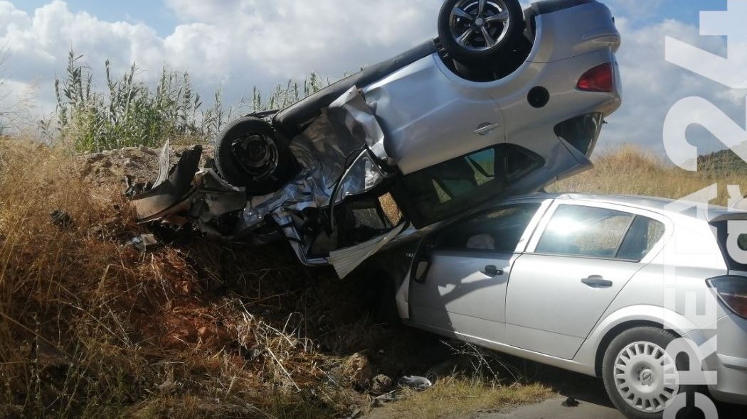 Σοβαρό τροχαίο με πέντε τραυματίες στην Κρήτη – Συγκλονιστικές εικόνες από το σημείο