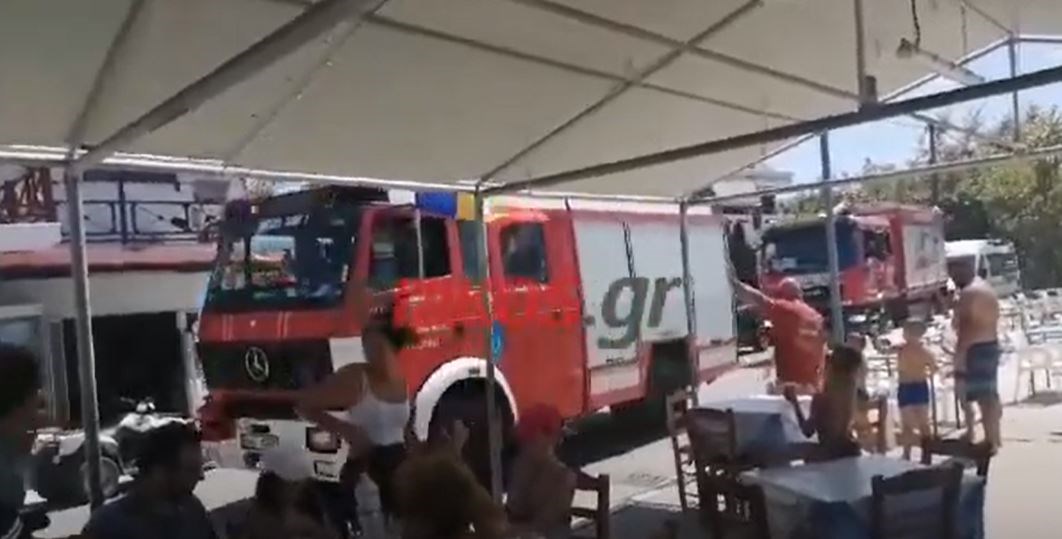 Το χειροκρότημα στους Ρουμάνους πυροσβέστες που φεύγουν από την Εύβοια – ΒΙΝΤΕΟ αναγνώστη