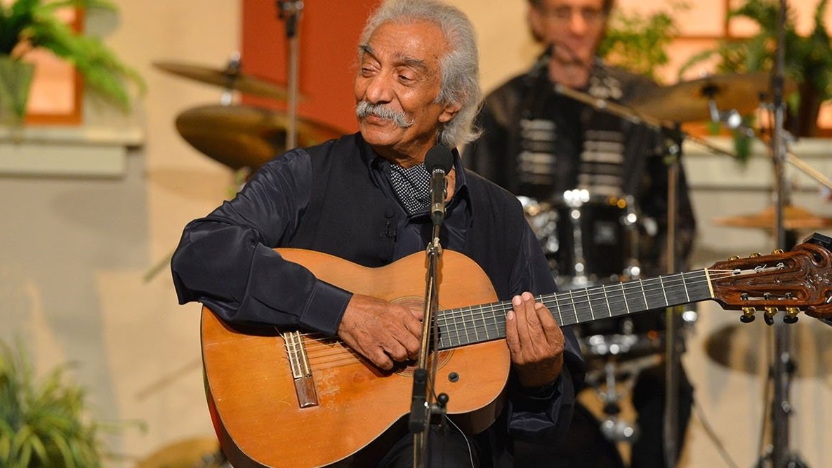 Κώστας Χατζής: Γεννήθηκα γυμνός και θα φύγω γυμνός