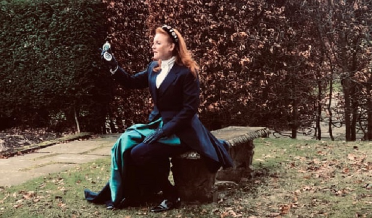 Βασίλισσα Ελισάβετ: Στο top 10 των βρετανικών best seller το βιβλίο της πρώην νύφης της