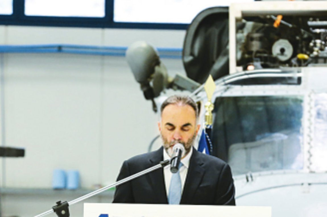 Κυκλοφορεί και οπλοφορεί: Οι περίεργες «δουλειές» του… συντρόφου Δ. Δάφνη στην άμυνα