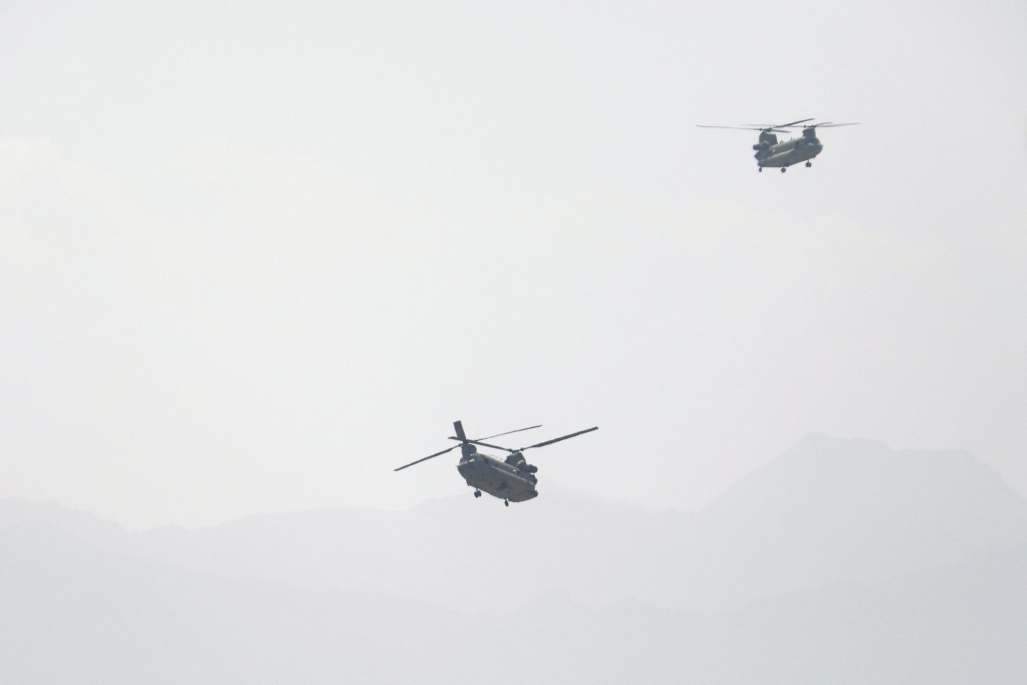 Με ελικόπτερα απομακρύνθηκαν 169 Αμερικανοί από ξενοδοχείο της Καμπούλ