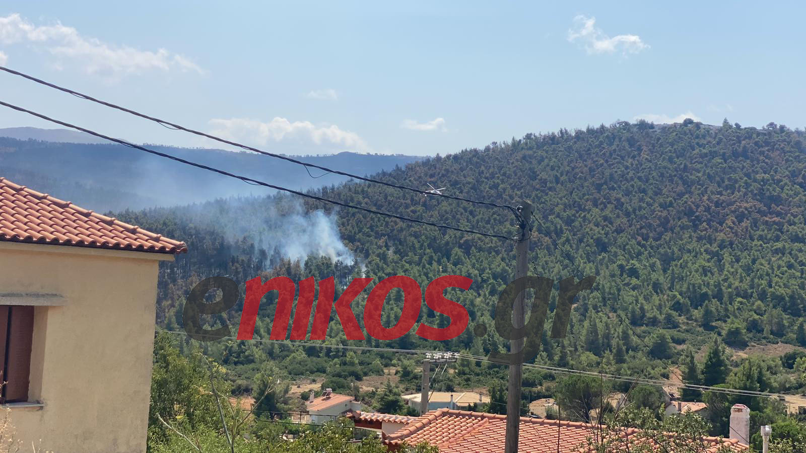 Νέα φωτιά στα Βίλια: Εντολή εκκένωσης μέσω του 112 – Ποιοι δρόμοι έχουν κλείσει