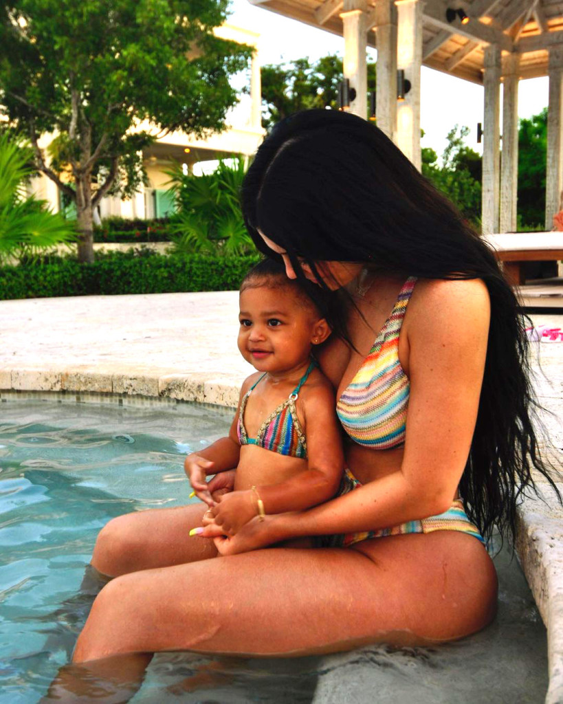 Kylie Jenner - Travis Scott - Stormi