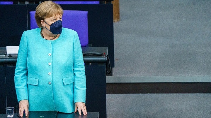 Άνγκελα Μέρκελ: Ρίχνεται στην προεκλογική μάχη για χάρη του διαδόχου της