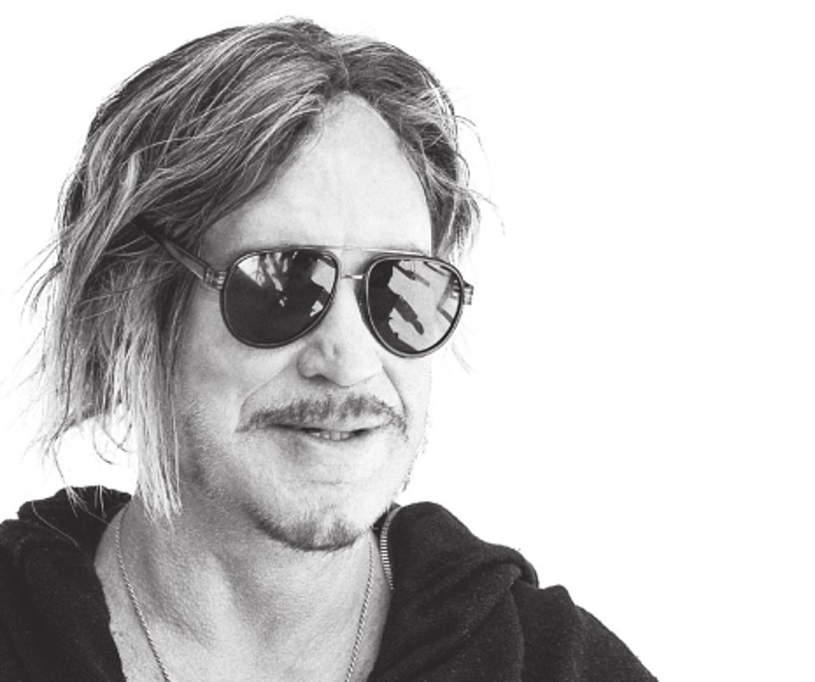 Μίκι Ρουρκ στη Realnews: Έχω βιώσει μικρά και μεγάλα θαύματα